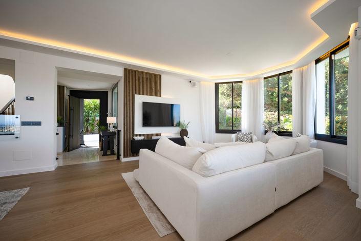 Image No.4-5 Bed Property for sale