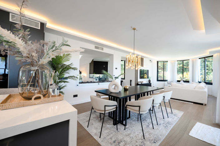 Image No.8-5 Bed Property for sale