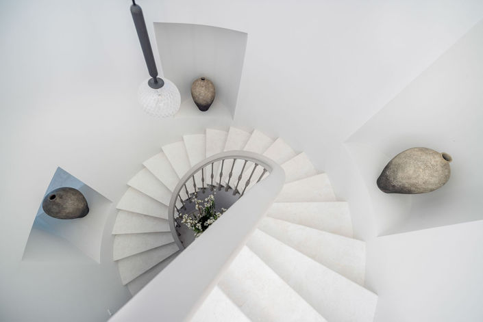 Image No.14-7 Bed Property for sale