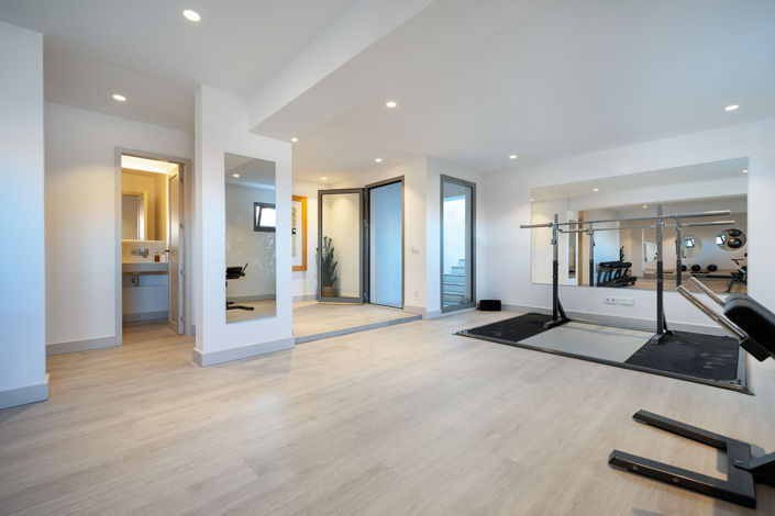 Image No.21-7 Bed Property for sale