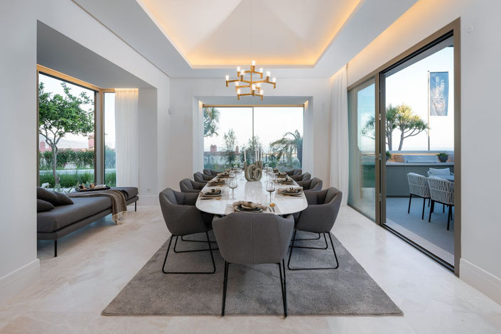 Image No.9-7 Bed Property for sale