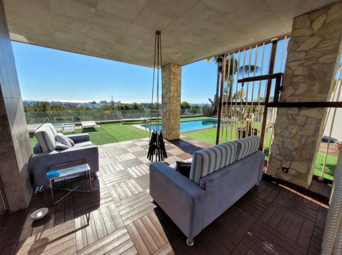 Image No.4-4 Bed Property for sale