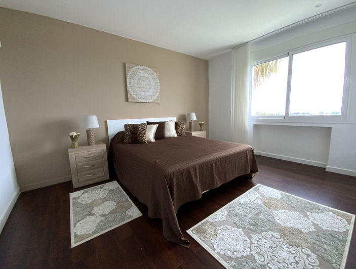 Image No.9-4 Bed Property for sale