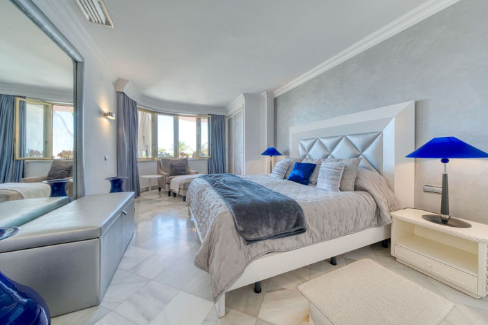 Image No.13-3 Bed Property for sale