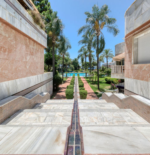 Image No.37-3 Bed Property for sale