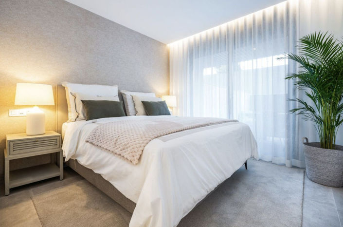 Image No.16-2 Bed Property for sale