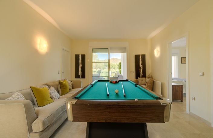 Image No.8-4 Bed Property for sale