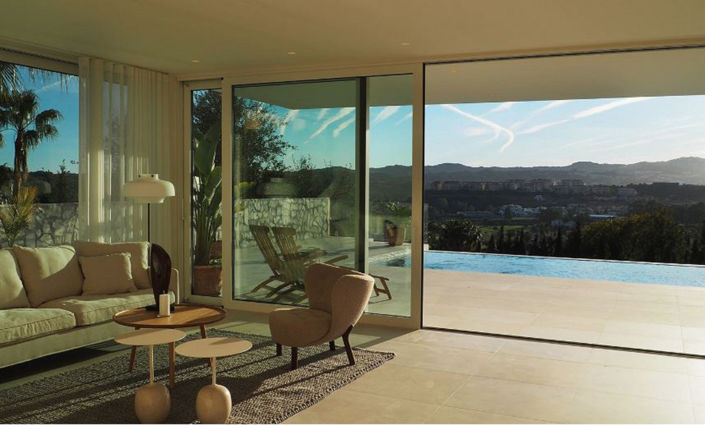 Image No.10-4 Bed Property for sale