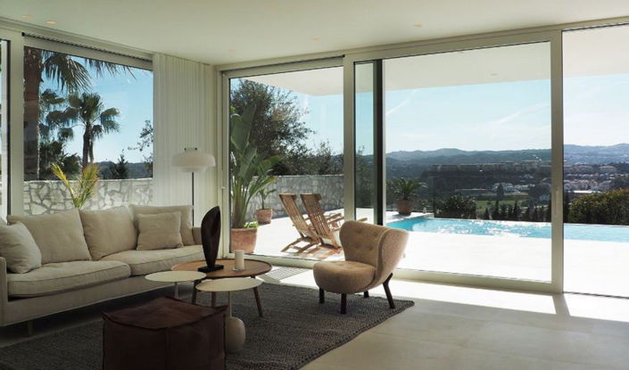 Image No.5-4 Bed Property for sale