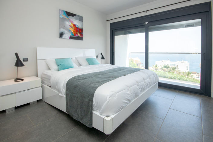 Image No.13-4 Bed Property for sale