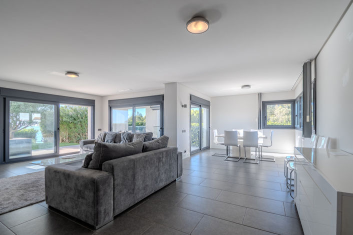 Image No.53-4 Bed Property for sale