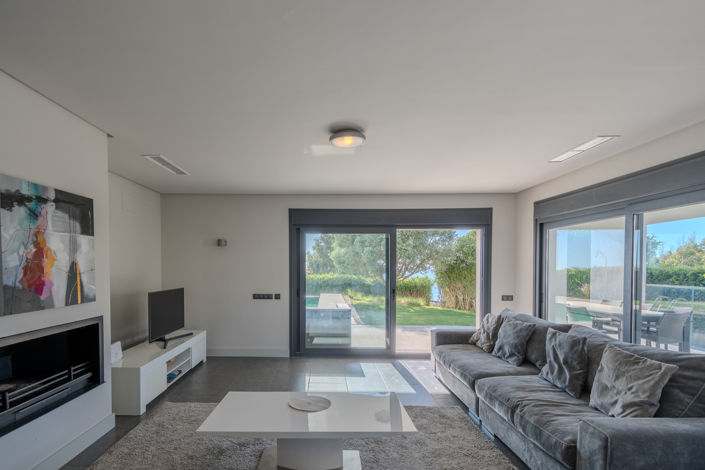 Image No.54-4 Bed Property for sale