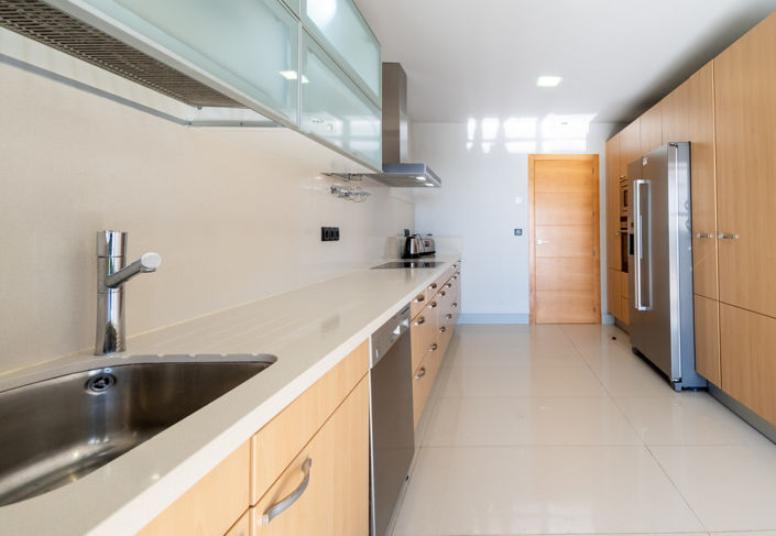 Image No.62-4 Bed Property for sale