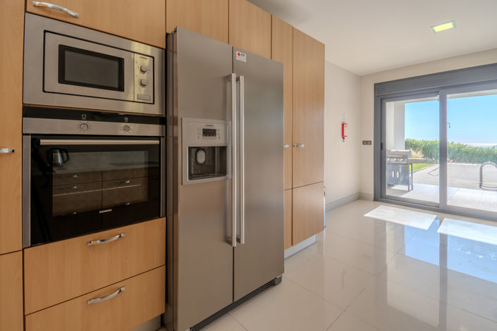 Image No.63-4 Bed Property for sale