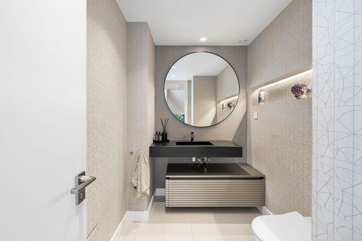 Image No.42-5 Bed Property for sale