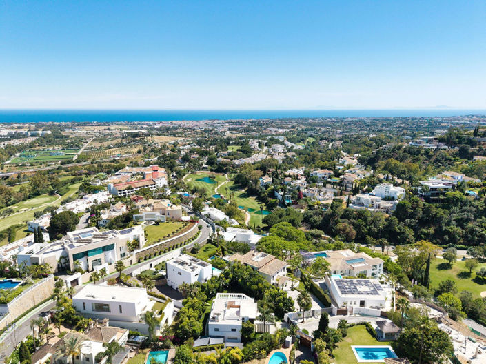 Image No.60-5 Bed Property for sale