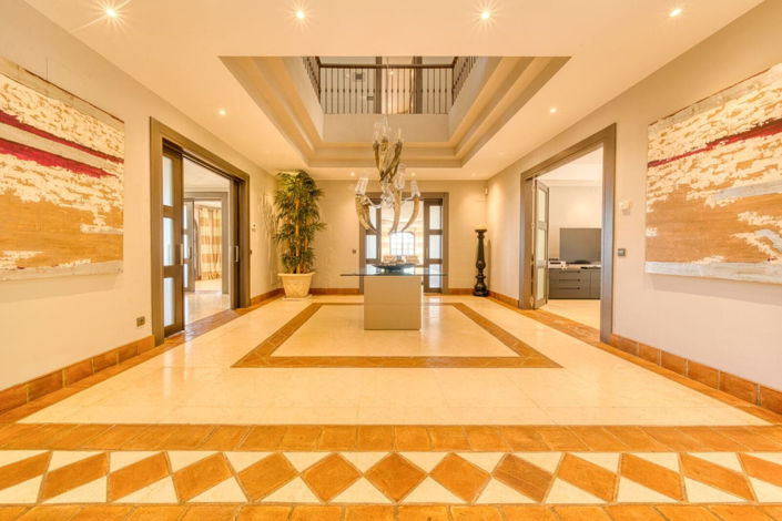 Image No.23-5 Bed Property for sale