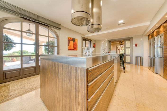 Image No.4-5 Bed Property for sale