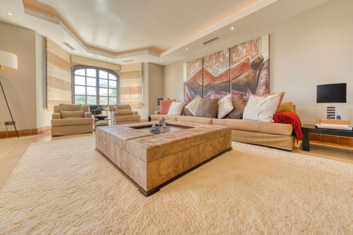 Image No.41-5 Bed Property for sale