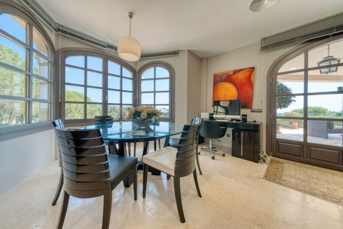 Image No.48-5 Bed Property for sale