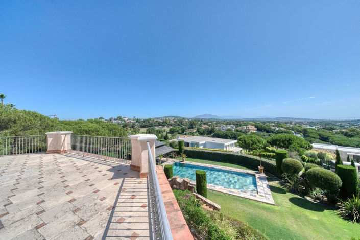 Image No.52-5 Bed Property for sale