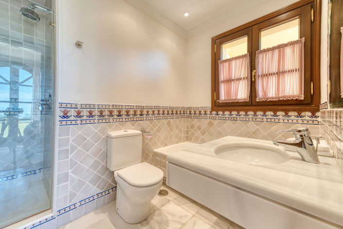 Image No.30-Propriété de 6 chambres à vendre à La Zagaleta