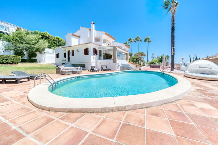 Image No.1-5 Bed Property for sale