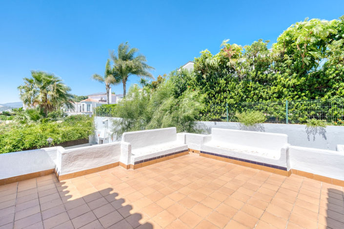 Image No.34-5 Bed Property for sale