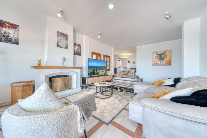 Image No.45-5 Bed Property for sale