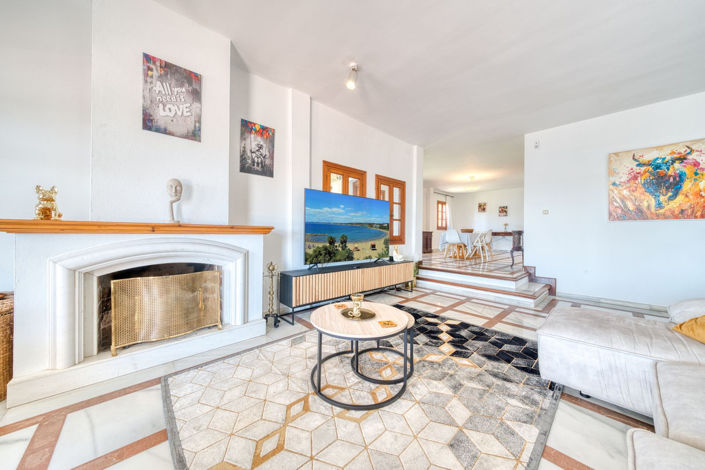 Image No.46-5 Bed Property for sale