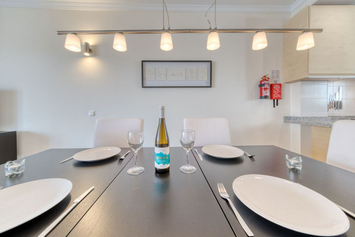 Image No.11-2 Bed Property for sale