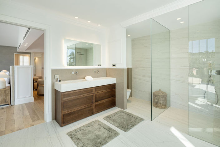 Image No.9-5 Bed Property for sale