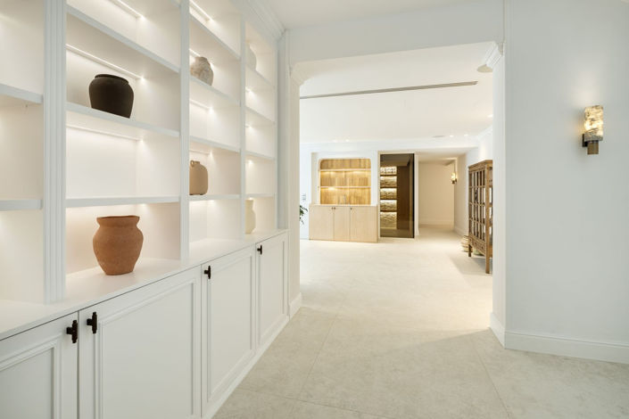 Image No.12-5 Bed Property for sale