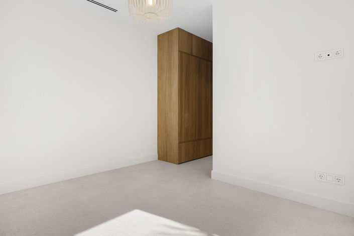 Image No.11-5 Bed Property for sale