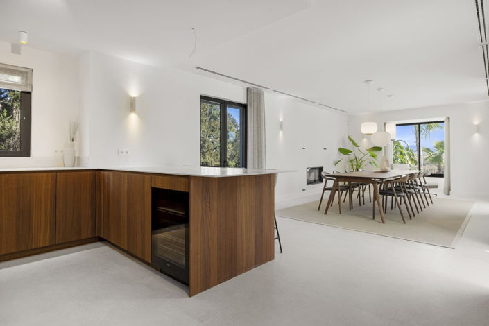 Image No.29-5 Bed Property for sale