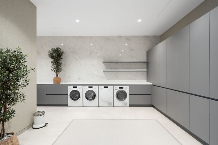 Image No.26-8 Bed Property for sale