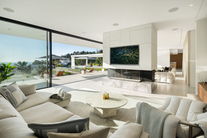 Image No.6-8 Bed Property for sale