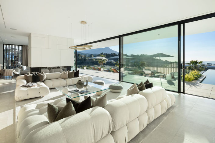 Image No.7-8 Bed Property for sale