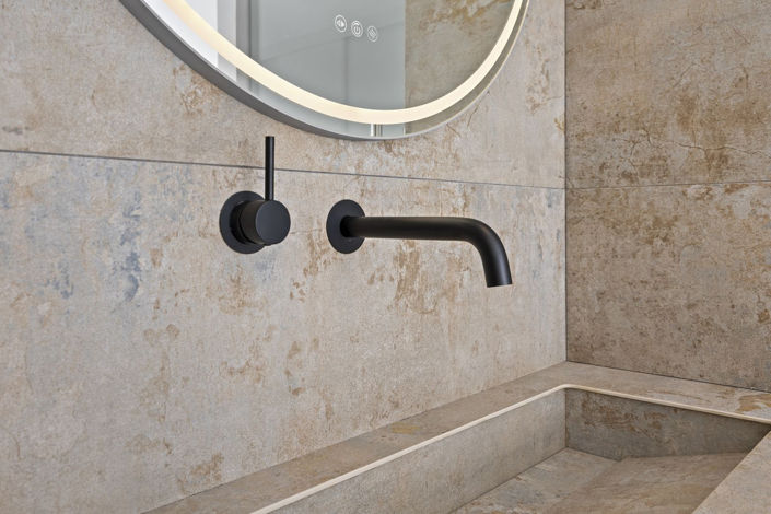 Image No.24-4 Bed Property for sale