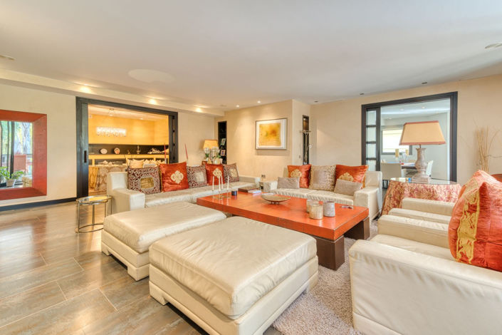 Image No.27-6 Bed Property for sale