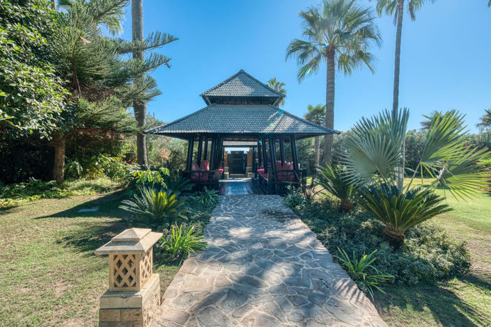 Image No.32-6 Bed Property for sale