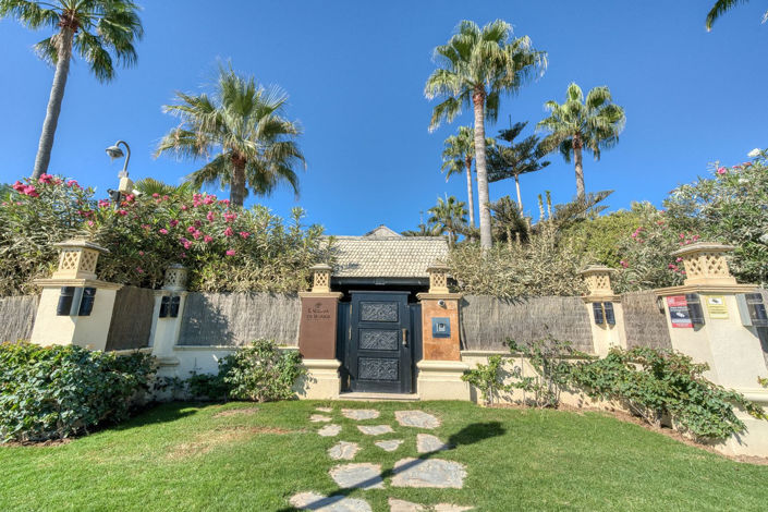 Image No.36-6 Bed Property for sale