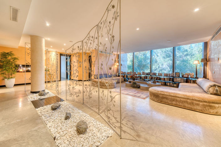 Image No.9-6 Bed Property for sale