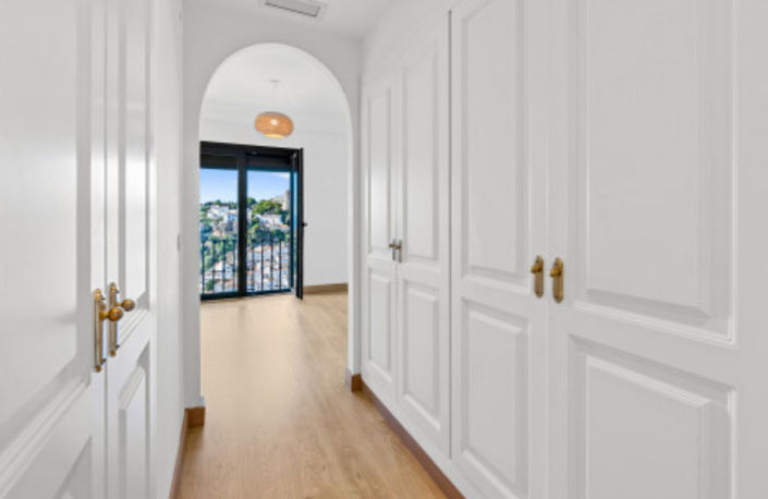 Image No.18-3 Bed Property for sale