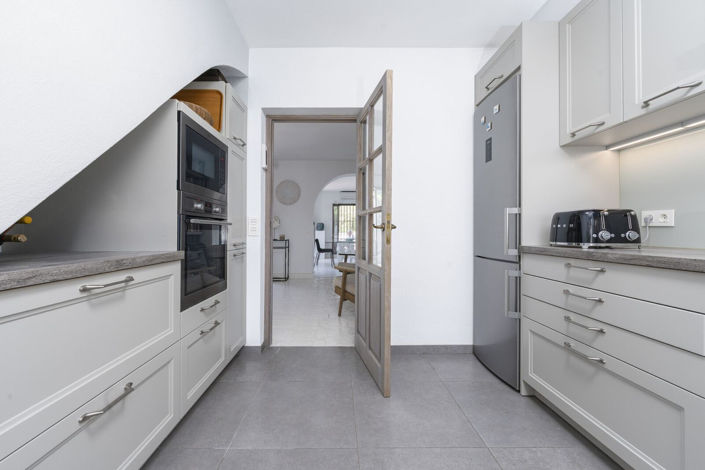 Image No.38-3 Bed Property for sale