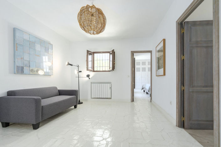 Image No.4-3 Bed Property for sale