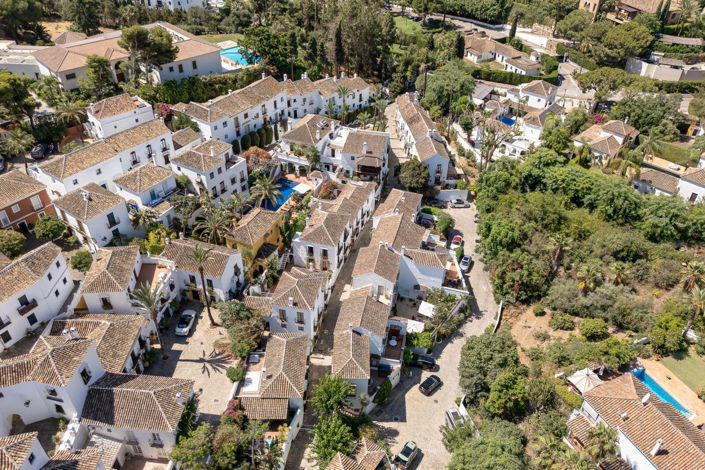 Image No.40-3 Bed Property for sale