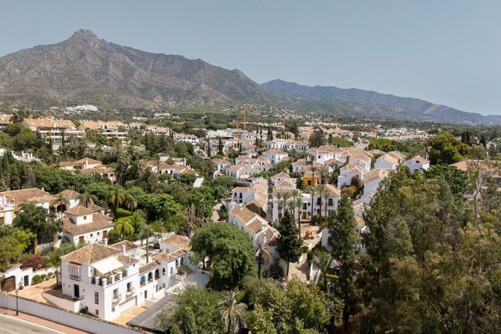 Image No.47-3 Bed Property for sale