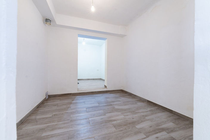 Image No.49-3 Bed Property for sale