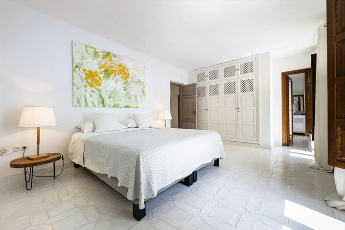 Image No.5-3 Bed Property for sale